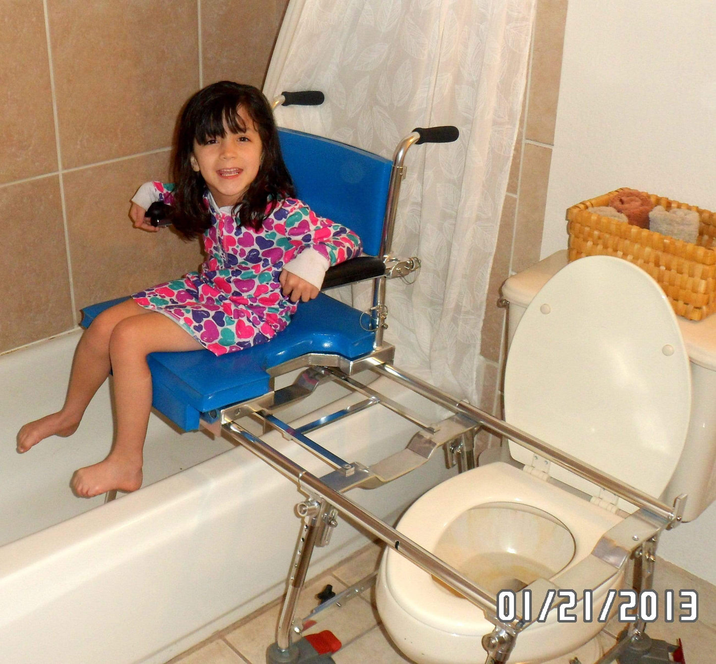 GO-ANYWHERE COMMODE, SHOWER 'N TUB CHAIR (CST)